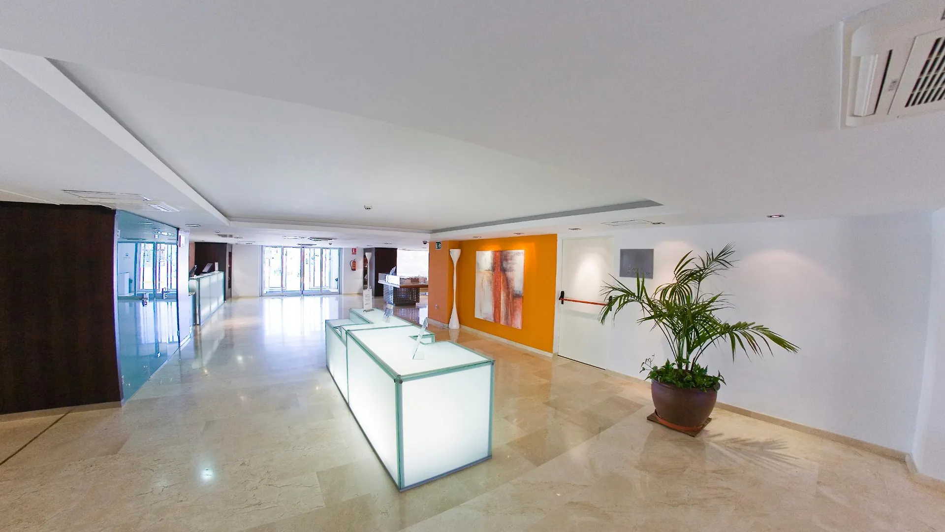 Apartahotel Marina Rey Vera 2*,